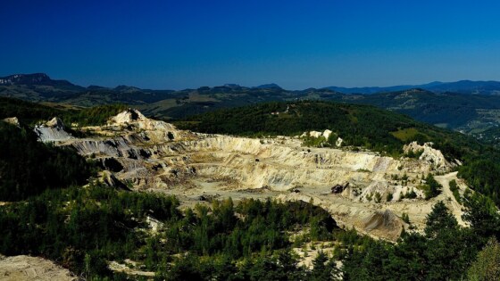 gold-mine-391420_1280